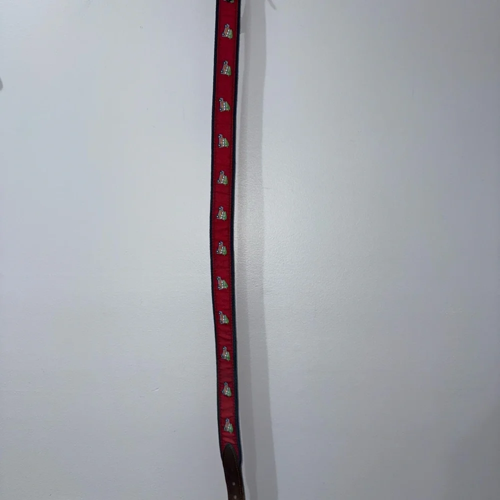 VINEYARD VINES by Shep &‎ Ian Holiday Truck And Christmas Tree Size 30 Belt 34”